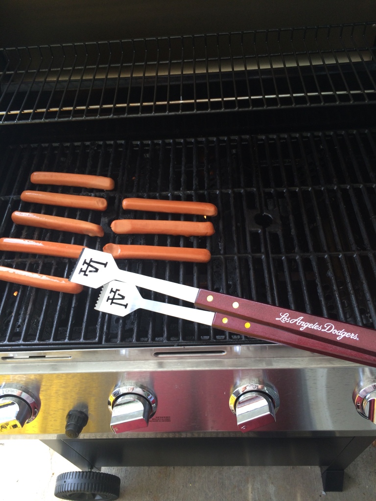 dodgers bbq tongs